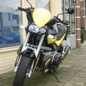 kl-r1200r_voor.JPG