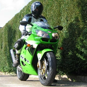 ZX9R.jpg