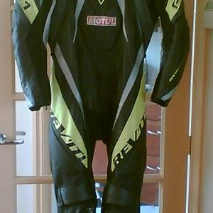 Racepak Revitt mt 48 zgan
