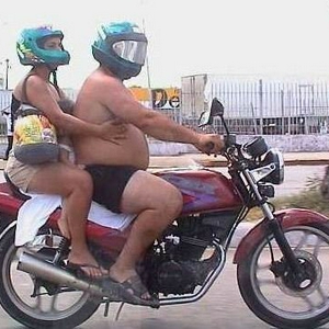 tremendous_motorcycle_photos\dumb_parents.jpg