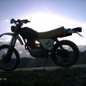 Xl500 03.jpg