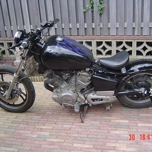 Totaal verbouwde unieke Yamaha XV750 virago uit '82