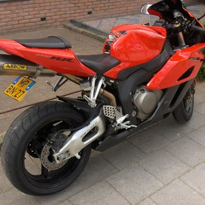 1000rr.jpg
