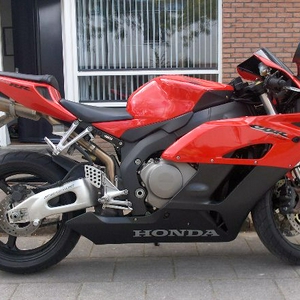 1000rr.jpg
