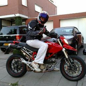'Duuk' Hypermotard
