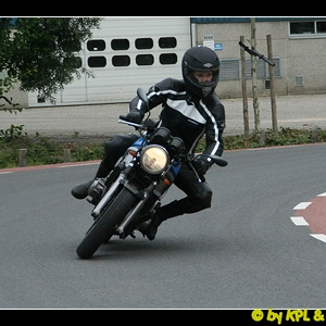 400 meet 035-border.jpg
