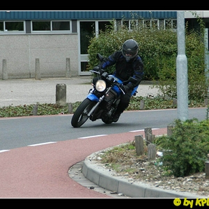 400 meet 037-border.jpg