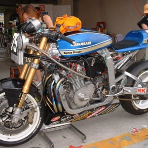900Z1.jpg