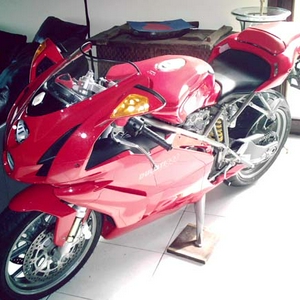 ducati999.jpg