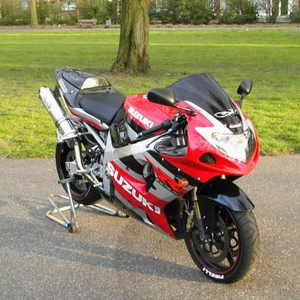gsxr1000 2002 zeer nette motor boekjes aanwezig. gsxr 1000