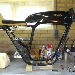 frame en norton tank