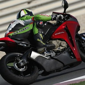 trevfireblade1.jpg
