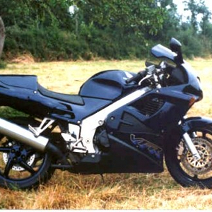 VFR 750 F 36II.jpg
