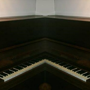 piano.JPG