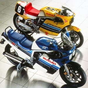 1985_GSX-R750_w_Yoshi_450.jpg