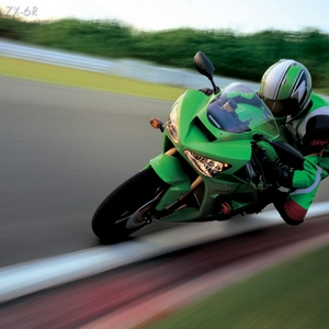 KAWASAKI_ZX_6R.jpg