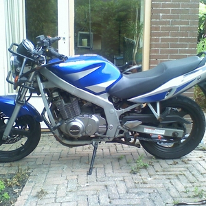 2x suzuki gs500e, bj 2003, 1x licht , 1x zwaar