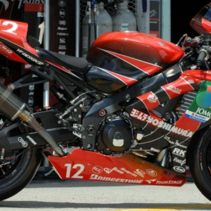 SuzukiK7Yoshimura8ore03 (Large).jpg