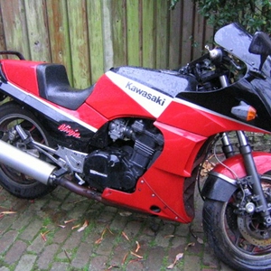 Kawasaki GPZ900R ninja