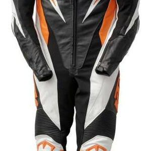 KTM COMBAT motorpak voorzijde.JPG