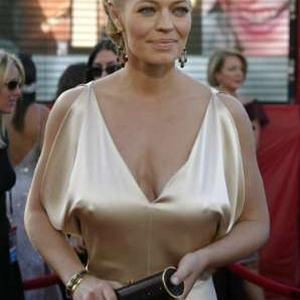 Jeri Ryan2.jpg