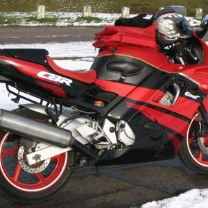 Te ruil: rode bagster tanktas ruilen voor zwart model