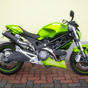 ducati monster 1100.jpg