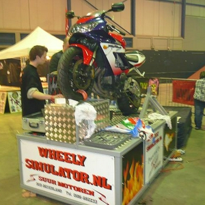 wheelie.jpg
