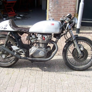 zijkant cb500t.jpg