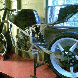 Suzuki met USD Voorvork