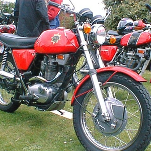 bsa_1971_b50ss_goldstar_500cc_a.jpg