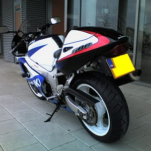 Achterkant Suzuki