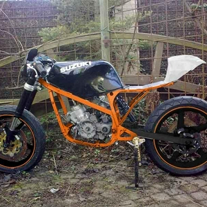 Suzuki RG8 R
