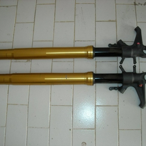 Proj upsd GSX-R 1000 2003. b.jpg
