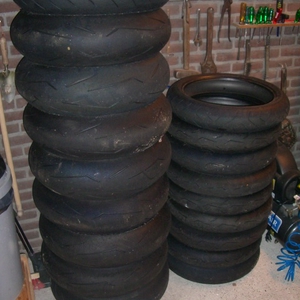 sets Pirelli Diablo Supercorsa's SC2   o.a. Dunlop's