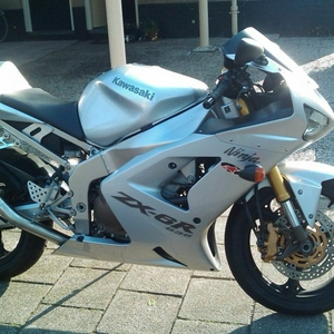 Kawasaki ZX6R 2004 Te koop ( Zilver ) !