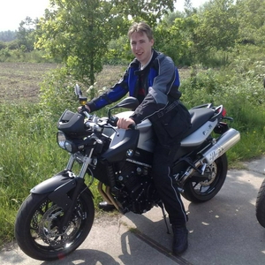 f800r.jpg
