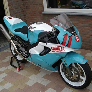 TK: Circuitracer Honda CBR 600 F Sport 2001