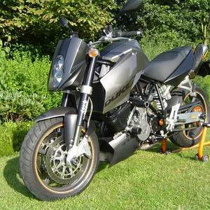 Superduke0002.jpg