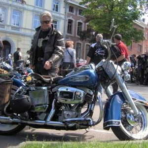 1977 Shovel.JPG