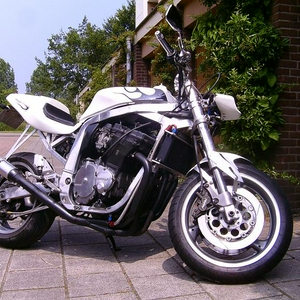 gsx-r 750 oil cooler streetfighter