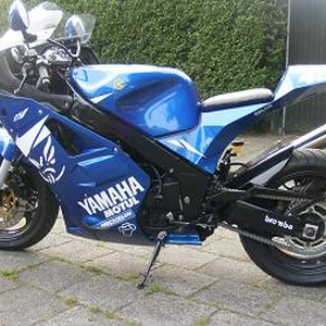 te koop fzr 1000