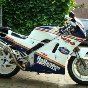 Honda vfr 400r rothmans