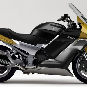 yamaha-pourrait-revoir-a-la-hausse-la-cylindree-de-la-fjr-1300-en-2009-34320-1-zoom[1].jpg