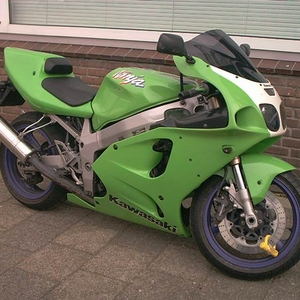 Apr02002.jpg