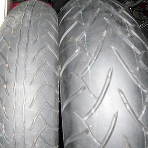 te koop setje nieuwe dunlop sportmax banden o.a. sv650