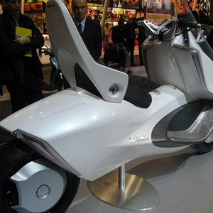 Piaggio USB concept 6 .jpg