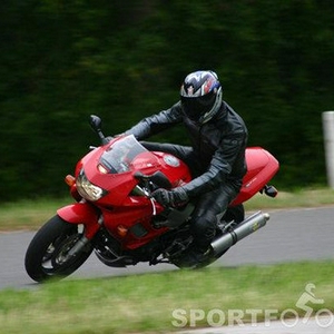 Ikke Gixxer.jpg