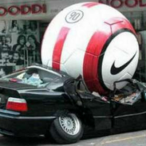 auto-met-voetbal.jpg