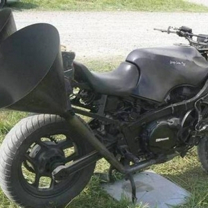 2011-huge-exhaust-pipe.jpg
